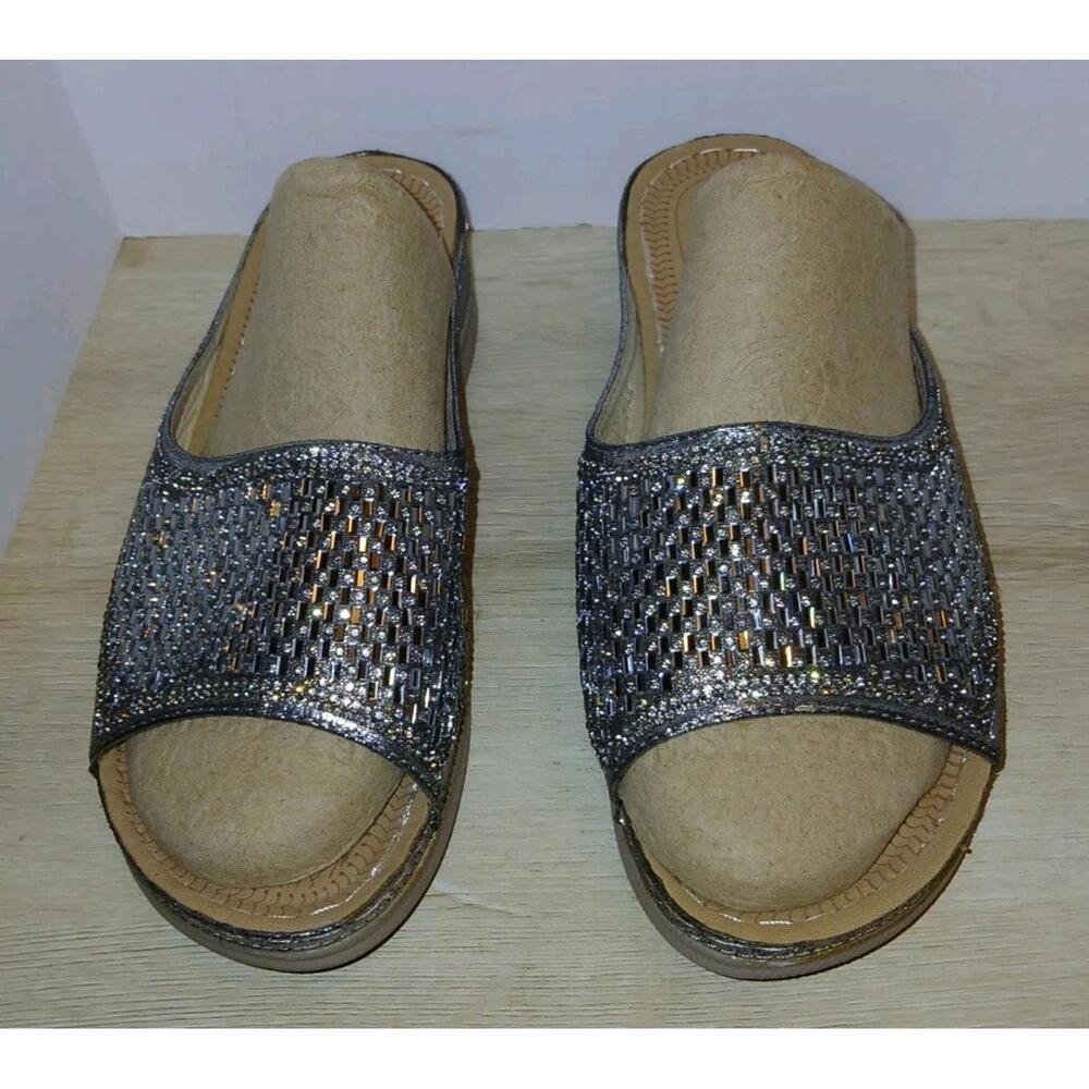 Chic By Lady Couture Sandals Women's EU Size 38 US Size 7.5 10x2 Silver Glitter